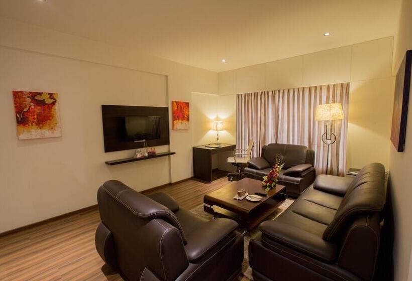 ホテル Regenta Central Harimangla