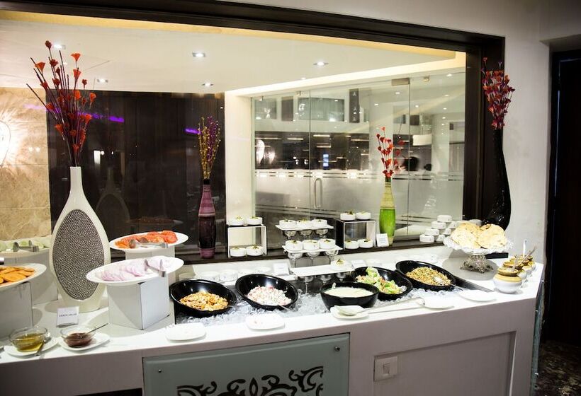 فندق Regenta Central Harimangla