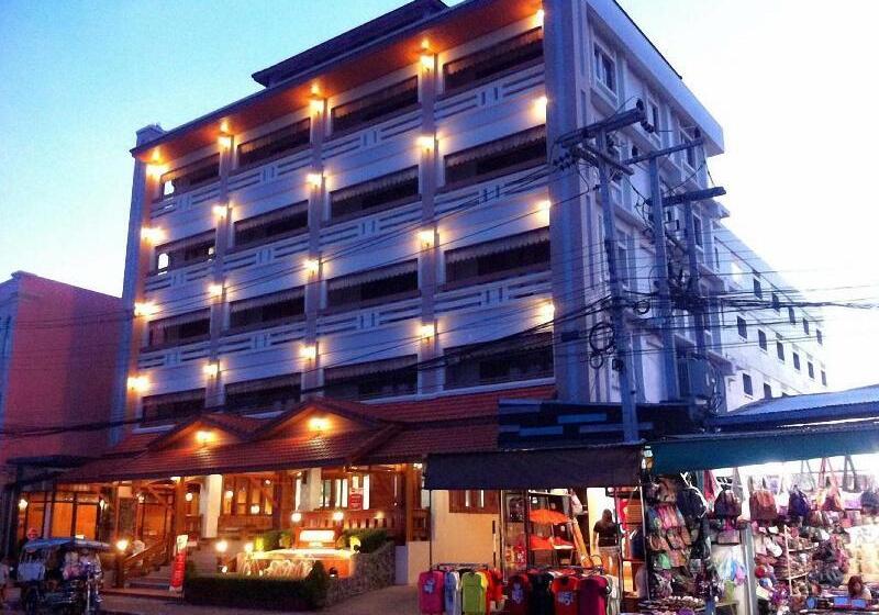 Riverfront Hotel Mukdahan