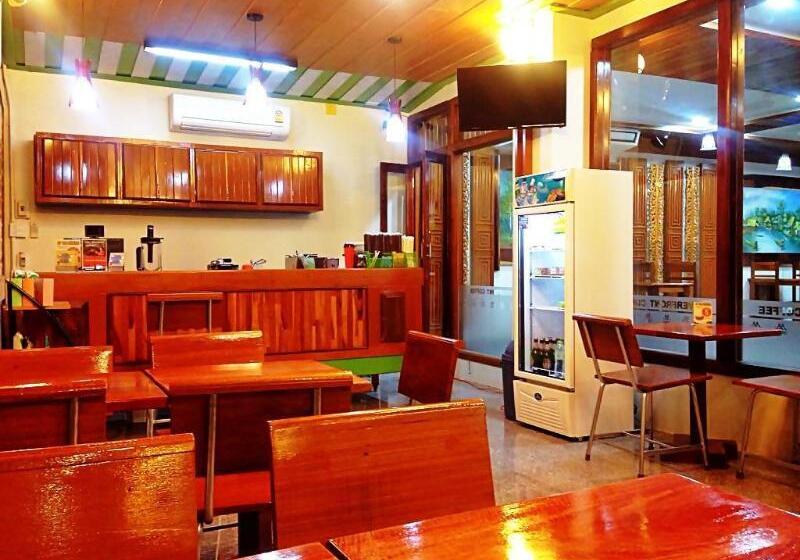 Riverfront Hotel Mukdahan