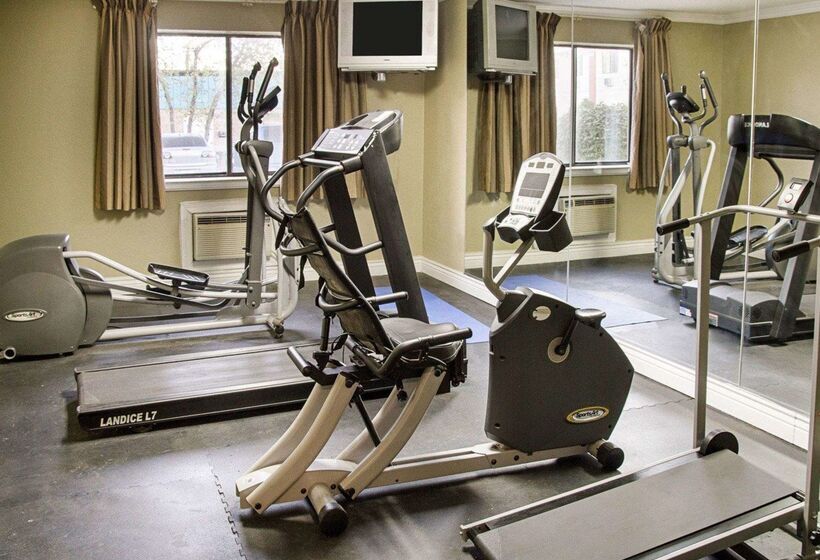 בית מלון כפרי Rodeway Inn Florence   Cincinnati South