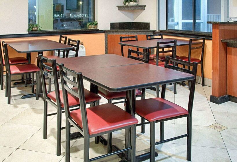 בית מלון כפרי Rodeway Inn Florence   Cincinnati South