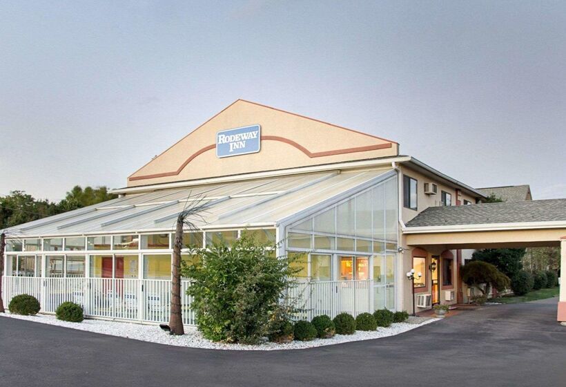 בית מלון כפרי Rodeway Inn Florence   Cincinnati South