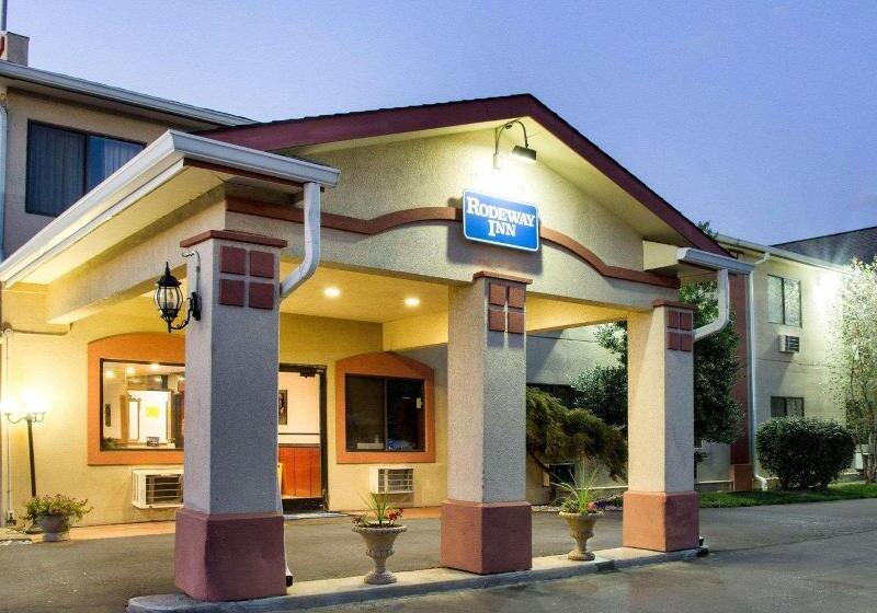 בית מלון כפרי Rodeway Inn Florence   Cincinnati South