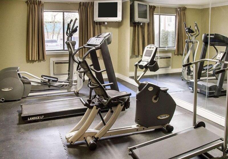 בית מלון כפרי Rodeway Inn Florence   Cincinnati South