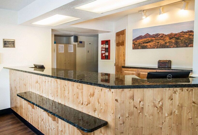 فندق Rodeway Inn Greeley