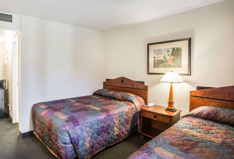 فندق Rodeway Inn Greeley