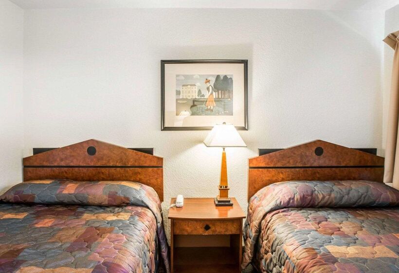 فندق Rodeway Inn Greeley