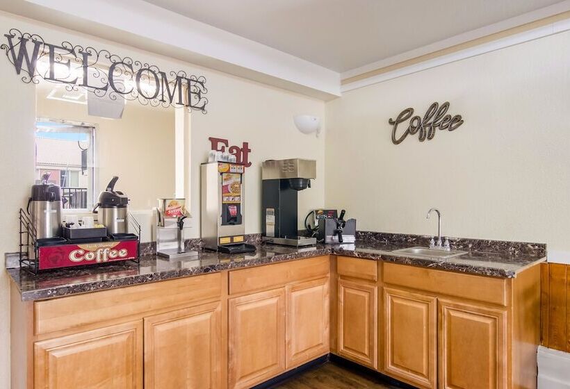 فندق Rodeway Inn Greeley