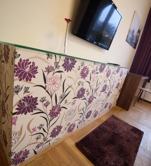 Отель Sasone Rooms