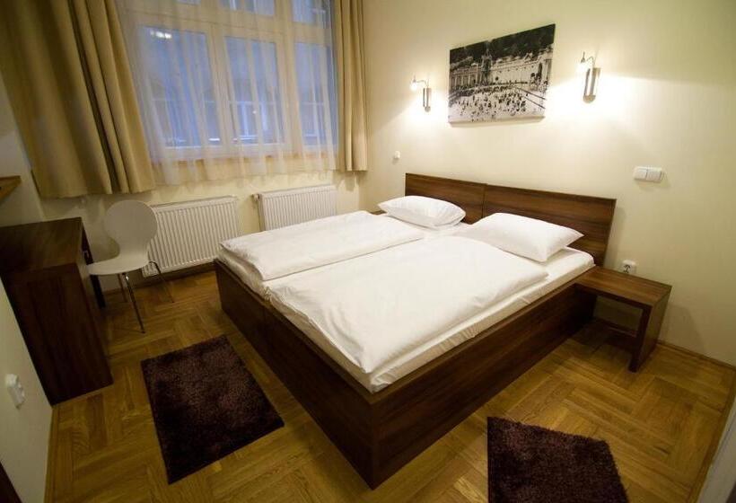 Отель Sasone Rooms