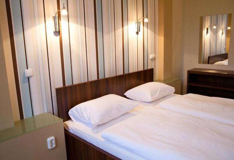 酒店 Sasone Rooms