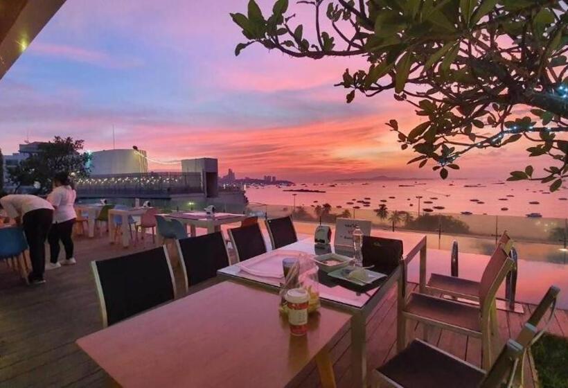 هتل Seven Zea Chic