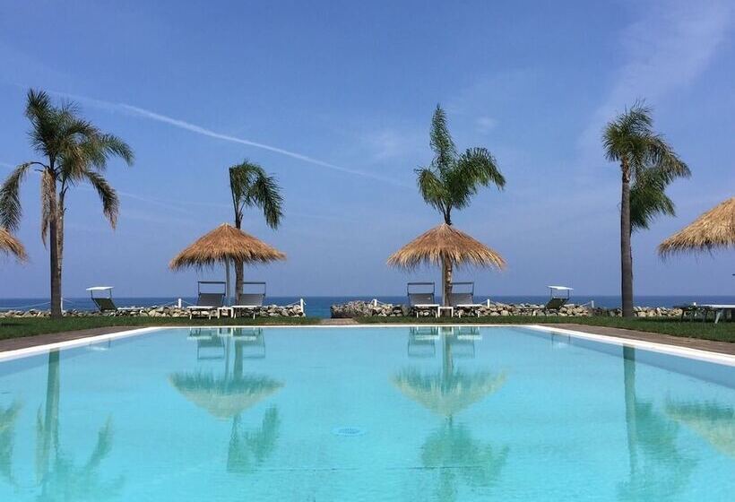 Отель Sunshine Beach Resort