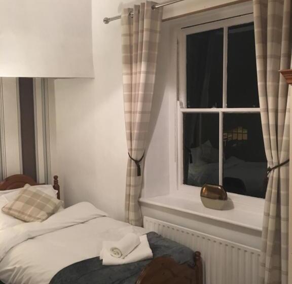 ホテル The Dyvels Inn