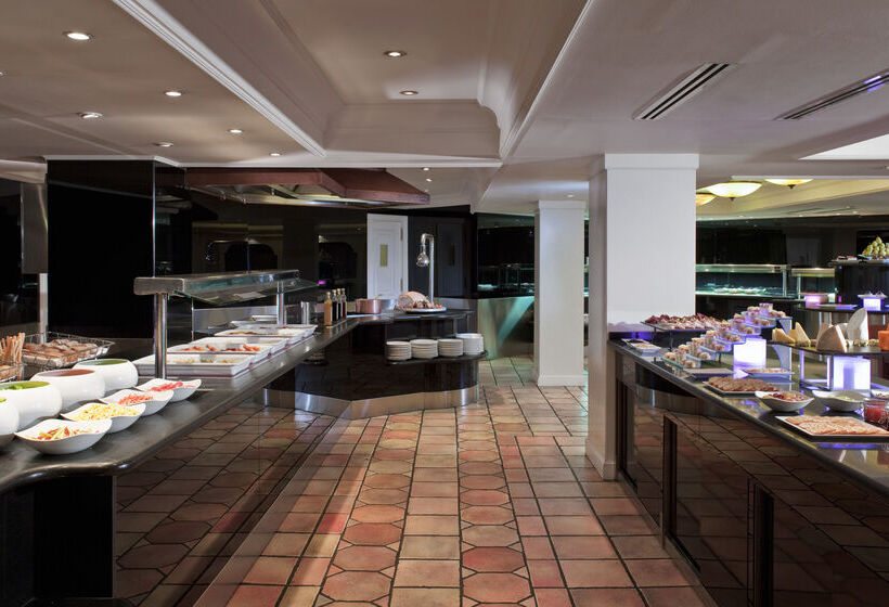 Отель The Level At Melia White House