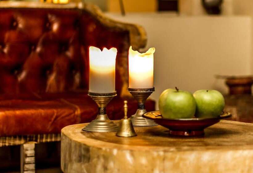 هتل The Riad  Adults Only