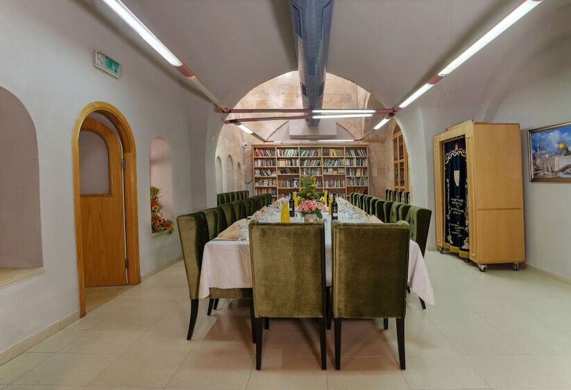 The Sephardic House Hotel In The Jewish Quarter