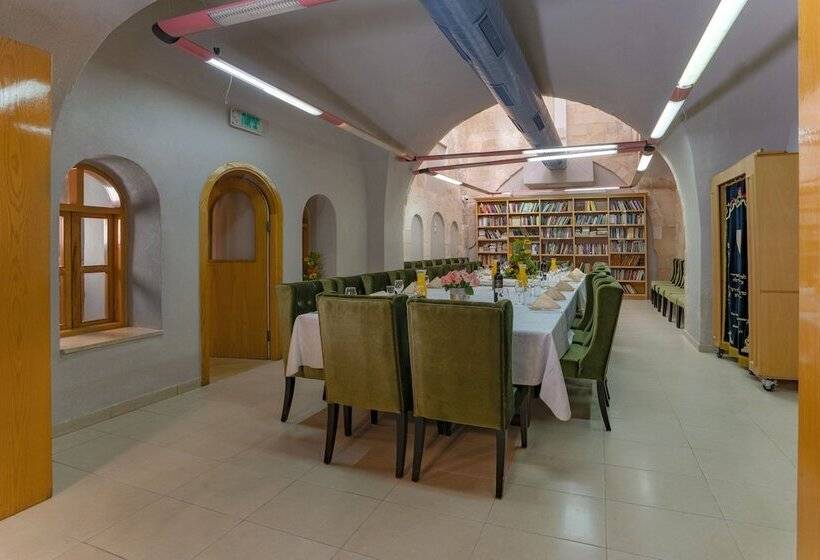 The Sephardic House Hotel In The Jewish Quarter