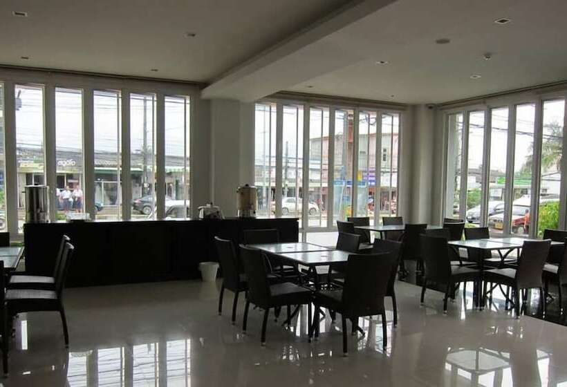 فندق The White Pearl