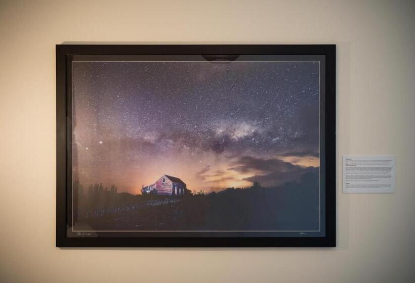 בית מלון כפרי The White Swan