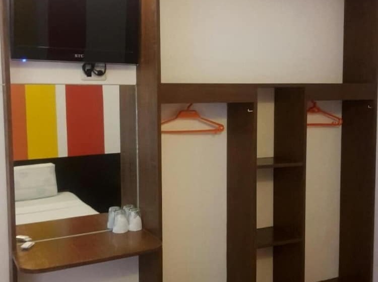 هتل Travelbee Heritage Inn