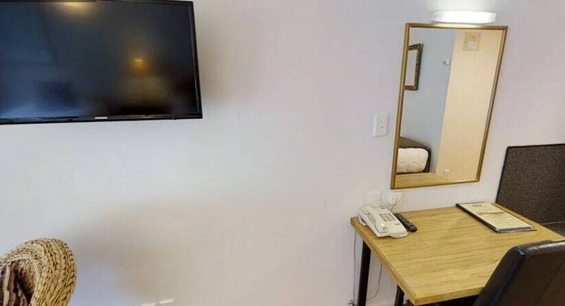 בית מלון כפרי Wallaceville Motor Lodge