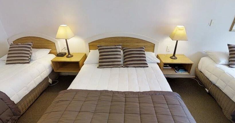 בית מלון כפרי Wallaceville Motor Lodge