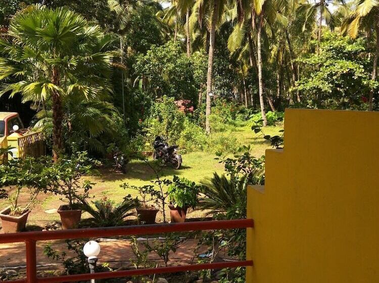 בית מלון כפרי Wavelet Beach Resort