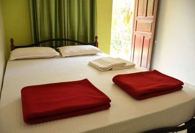 בית מלון כפרי Wavelet Beach Resort