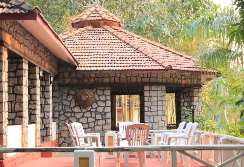 בית מלון כפרי Wild Chalet Resort