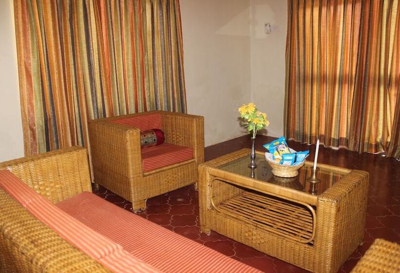 בית מלון כפרי Wild Chalet Resort