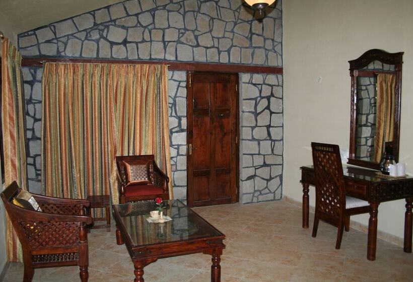 בית מלון כפרי Wild Chalet Resort