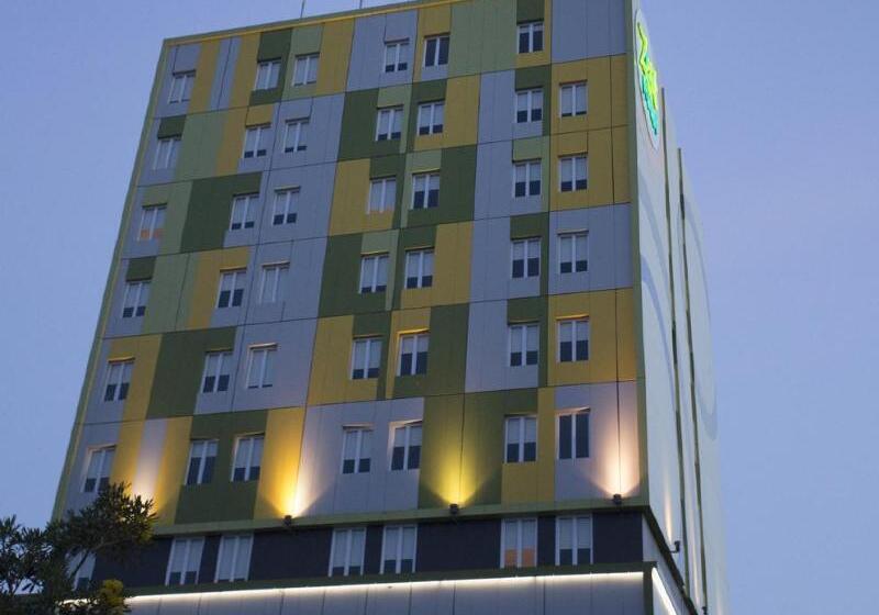 Zest Jemursari By Swiss Belhotel International