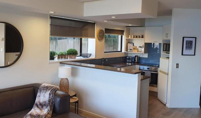 Lakefront Apartments,18 Lake Esplanade Road