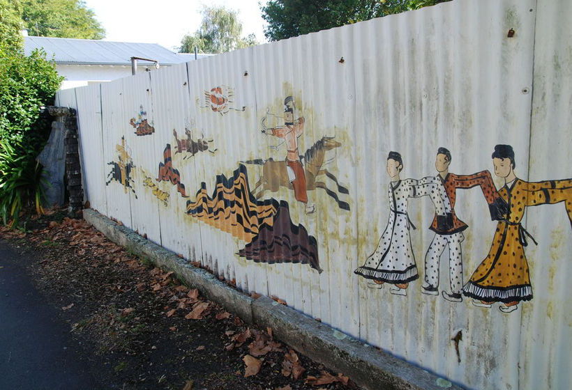 Manhattan Lodge Motel