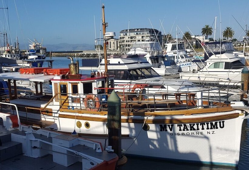 Marinaview Apartments