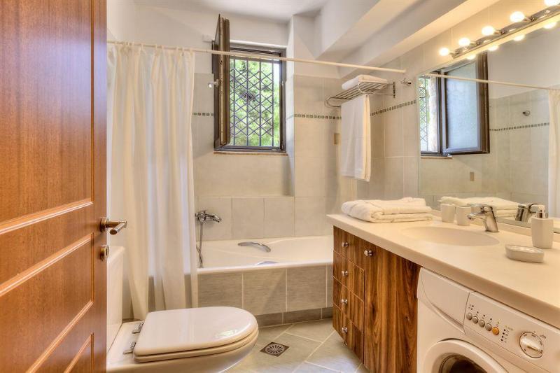 Marini Luxury Apartments And Suites