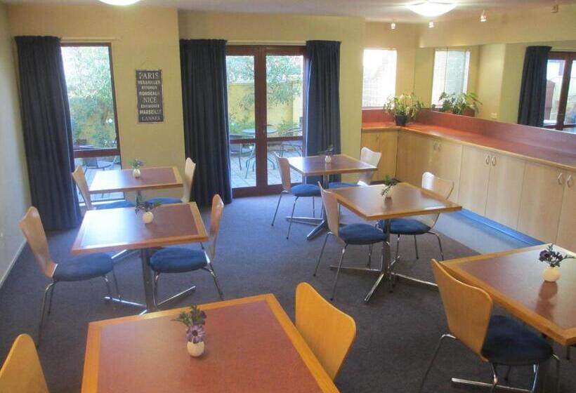 汽车旅馆  Alhambra Oaks Motor Lodge