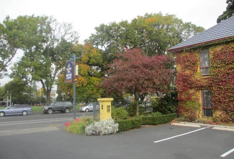 汽车旅馆  Alhambra Oaks Motor Lodge