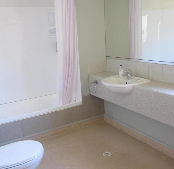 汽车旅馆  Alhambra Oaks Motor Lodge