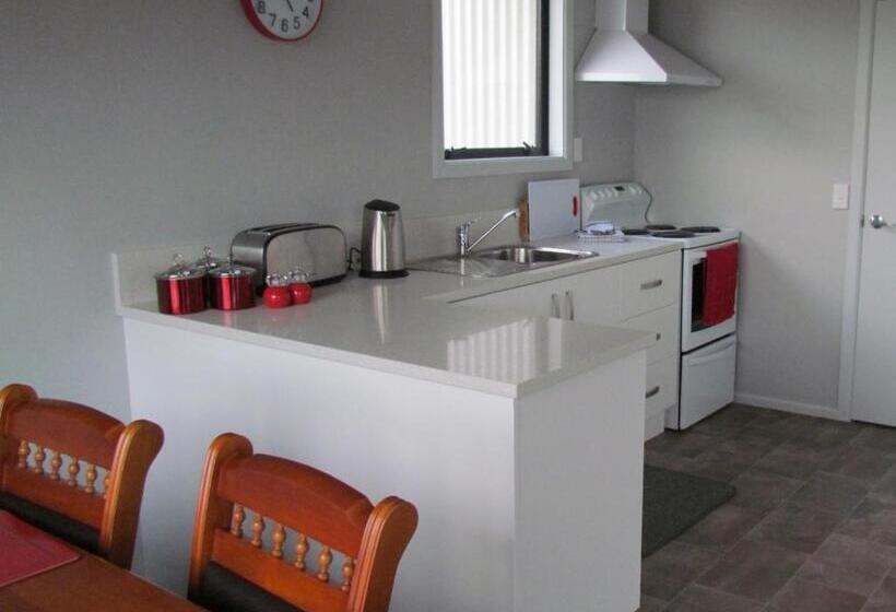 مُتل Birchwood Cottages