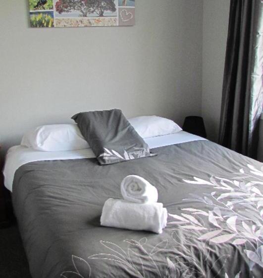 مُتل Birchwood Cottages