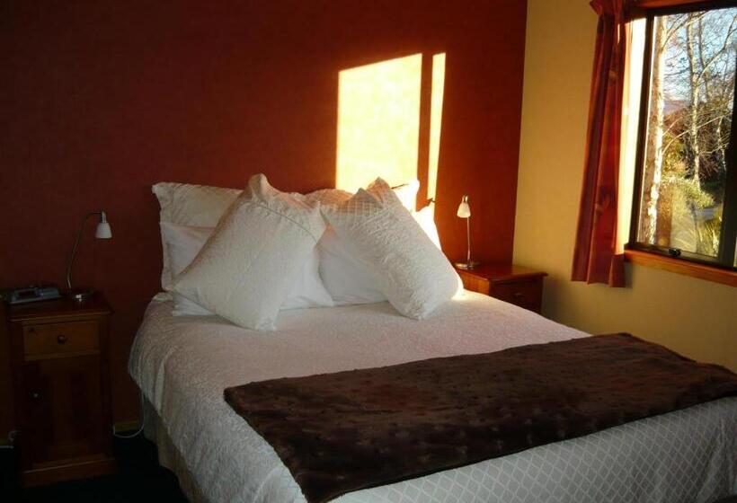 مُتل Birchwood Cottages