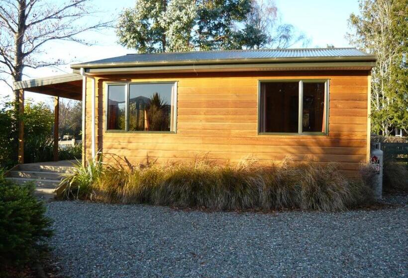 مُتل Birchwood Cottages