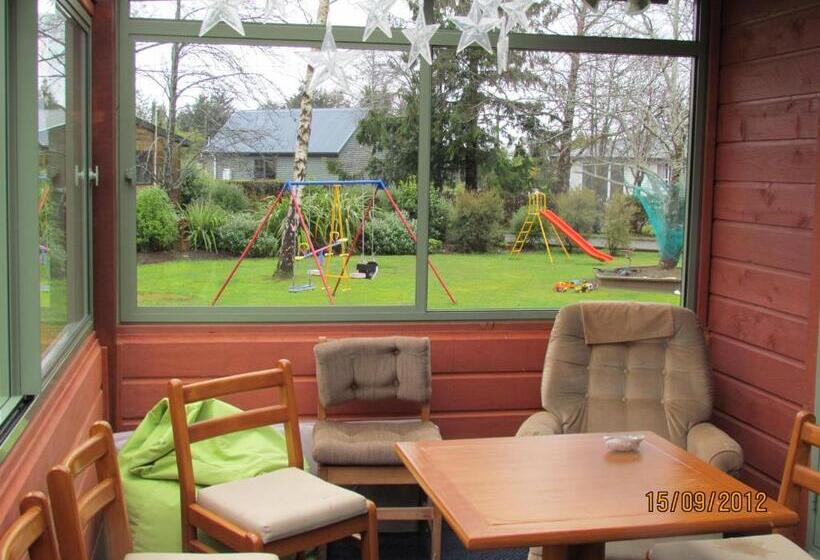 مُتل Birchwood Cottages