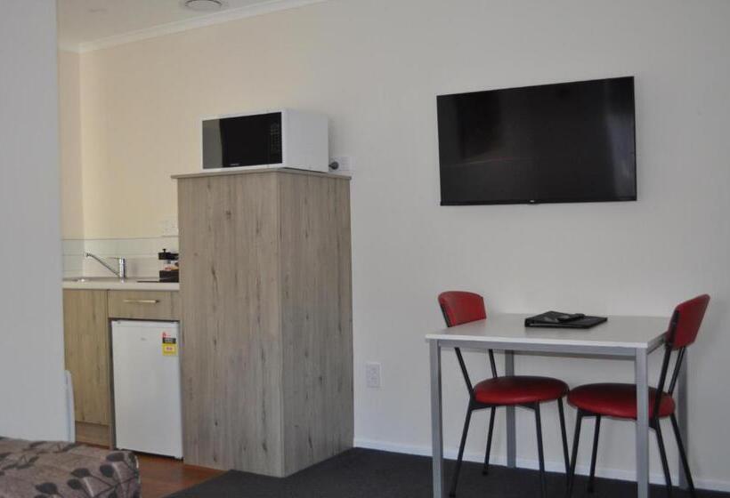 汽车旅馆 Carramar Motor Inn