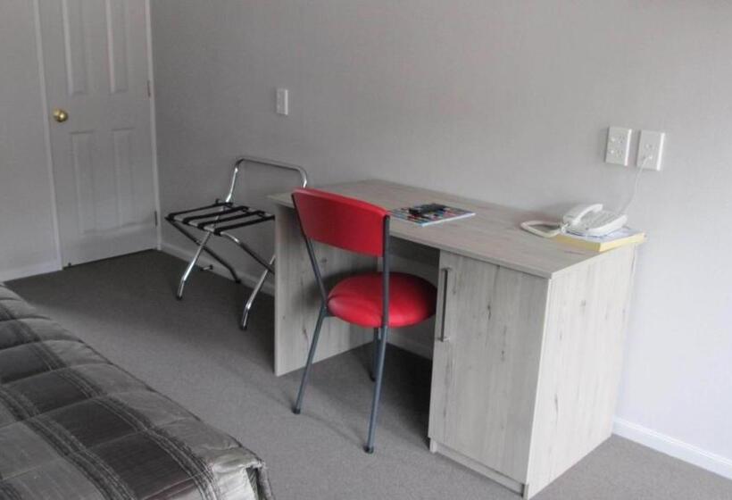 汽车旅馆 Carramar Motor Inn