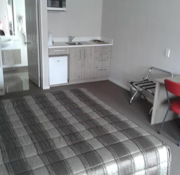 汽车旅馆 Carramar Motor Inn