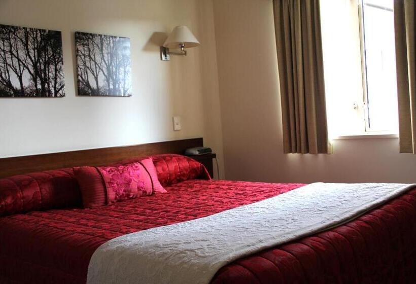 مُتل Cedar Grove Motor Lodge